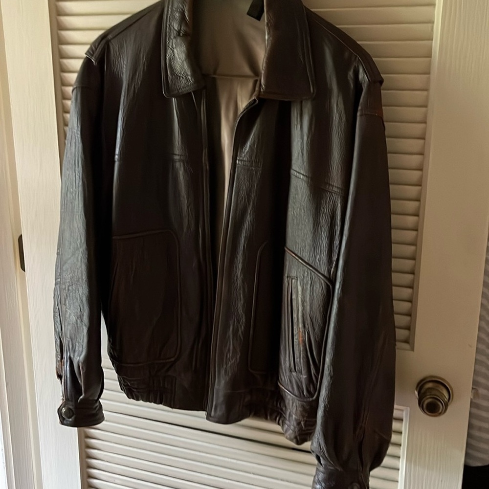 P 237 Leather jacket